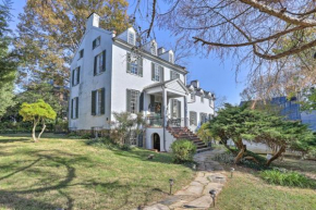 Historic Warrenton Home with Patio and Hot Tub!